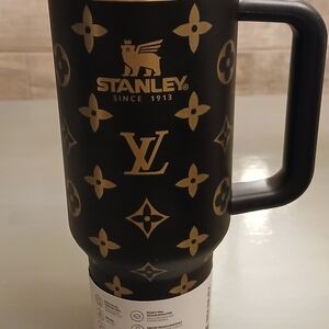 Stanley Brown Box with Black Text